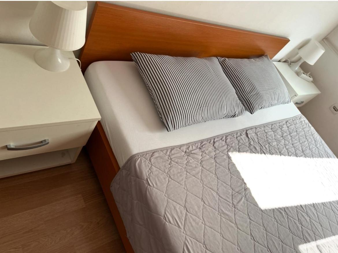 Arss Apartment Skopje Main Square Ngoại thất bức ảnh