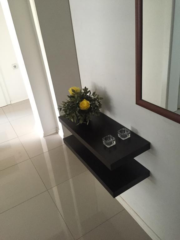Arss Apartment Skopje Main Square Ngoại thất bức ảnh
