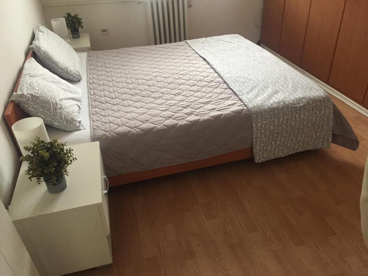Arss Apartment Skopje Main Square Ngoại thất bức ảnh