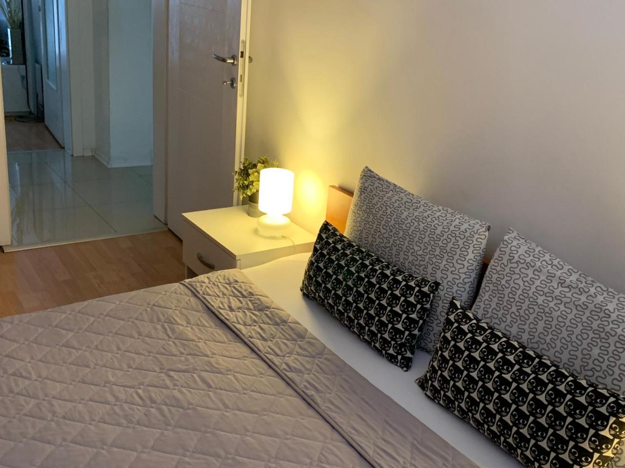 Arss Apartment Skopje Main Square Ngoại thất bức ảnh